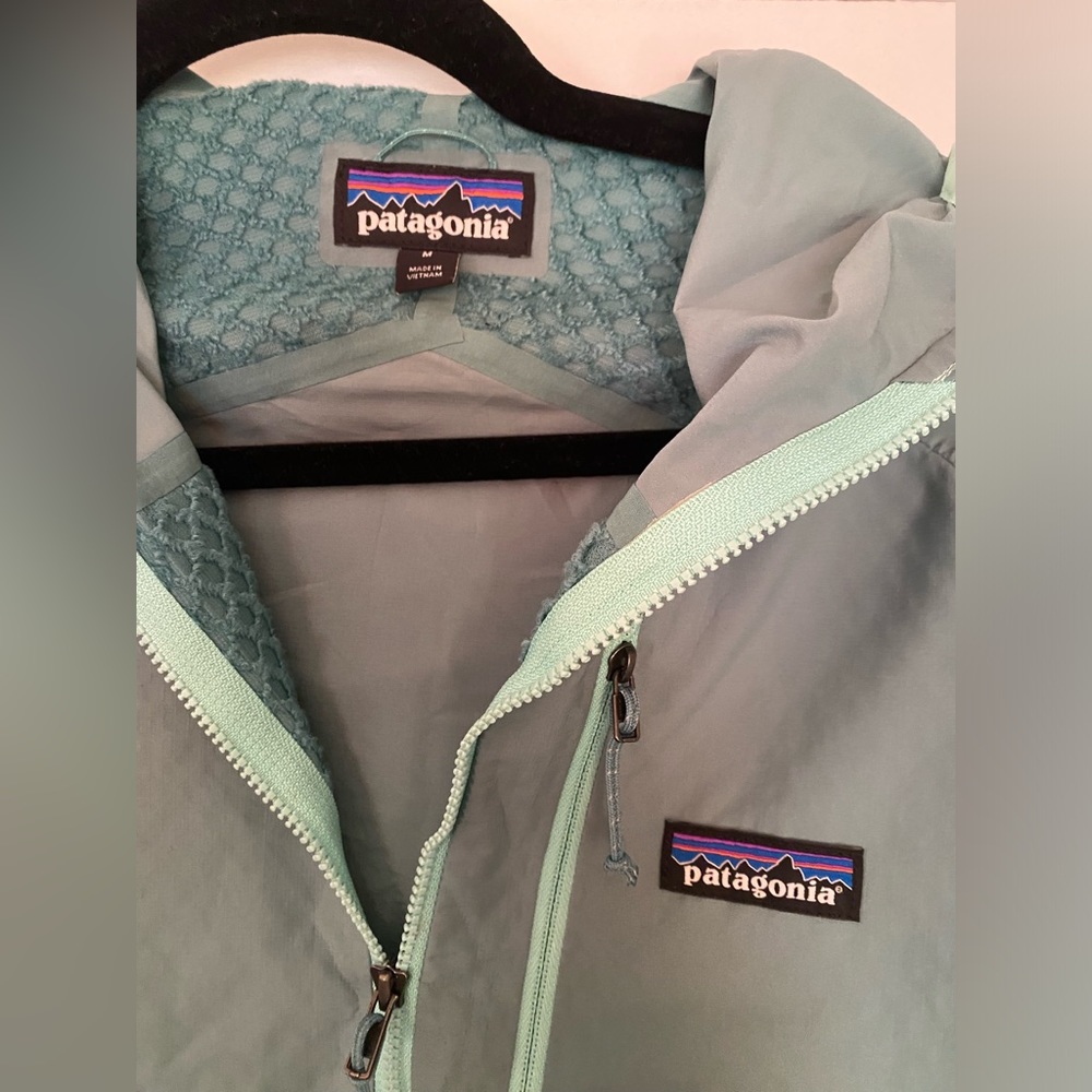 Patagonia windbreaker